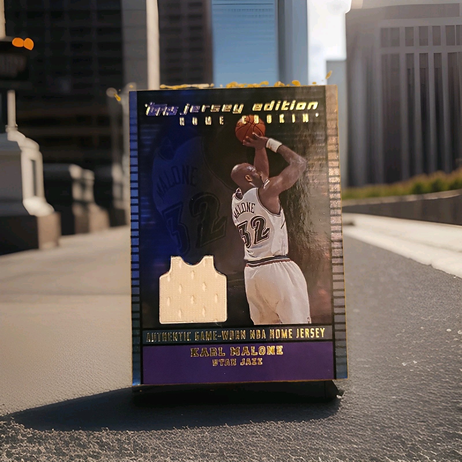 Topps 2002-03 Jersey Edition Home Cookin' Karl Malone Utah Jazz #JE KMA MEM