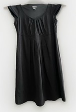 Kenneth Cole Reaction Dress LBD Fit&Flare Black Dress Pleated Side Pockets XS