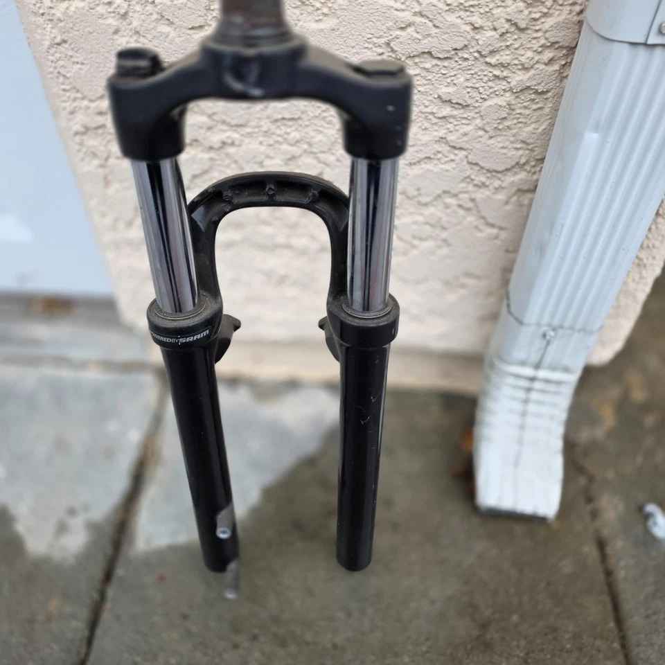 Rock Shox Dart 3 26 英寸叉 — 第 2/3 张图片