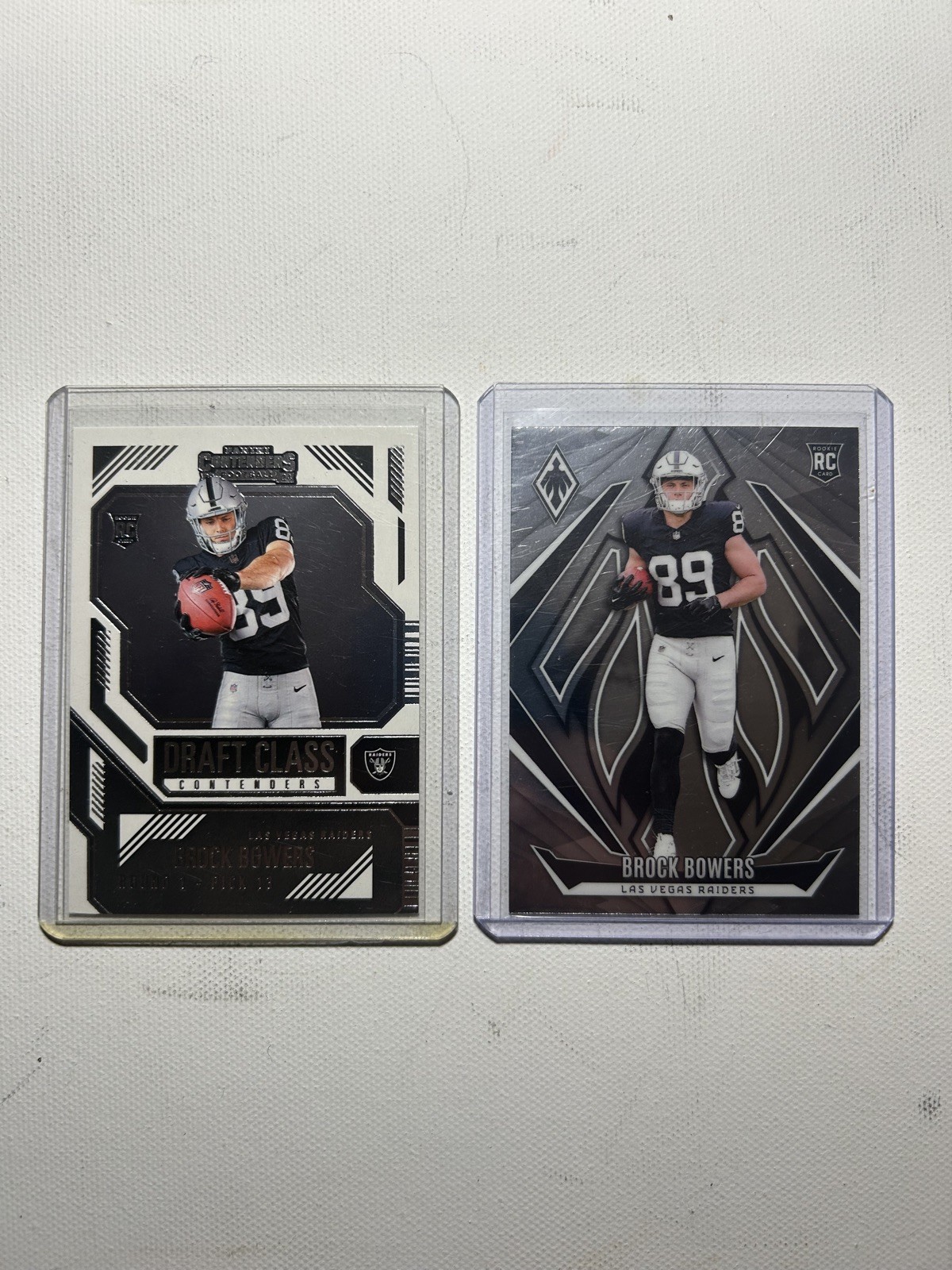 2024 Panini Phoenix - Rookies Brock Bowers #165 Hyper (RC)