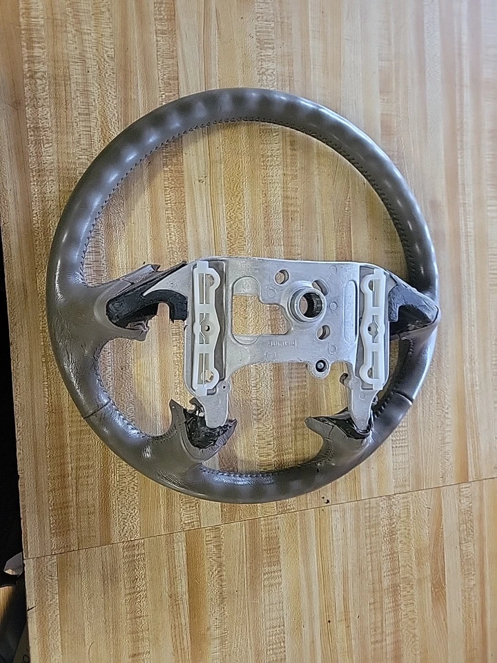 Виниловый руль GM BLEMISHED OEM Sable Leader 1998-02 Oldsmobile Intrigue - Изображение 2 из 4