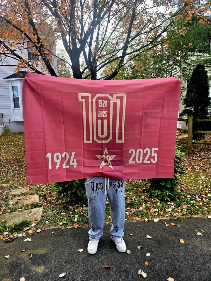 Universitario de deportes TRICAMPEON *29 bandera del TRICAMPEON 2025 150x90 cm Foto 2 de 2