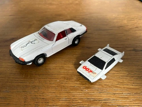 VINTAGE CORGI THE SAINT JAGUAR XJS & CORGI JUNIORS LOTUS ESPRIT