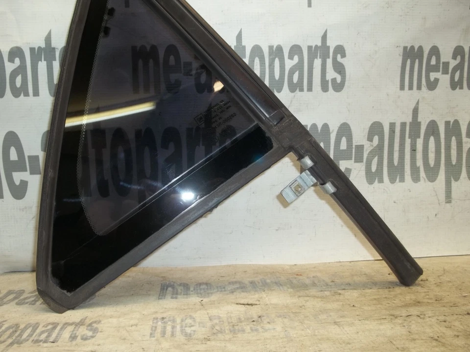 Cadillac CTS 2003-2007 pasajero derecho puerta trasera cuarto ventilación ventana de vidrio Foto 2 de 4