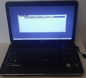 Fujitsu-Siemens Lifebook A512 Display 15,6"  Netbook  Lap Top  ( 961 )