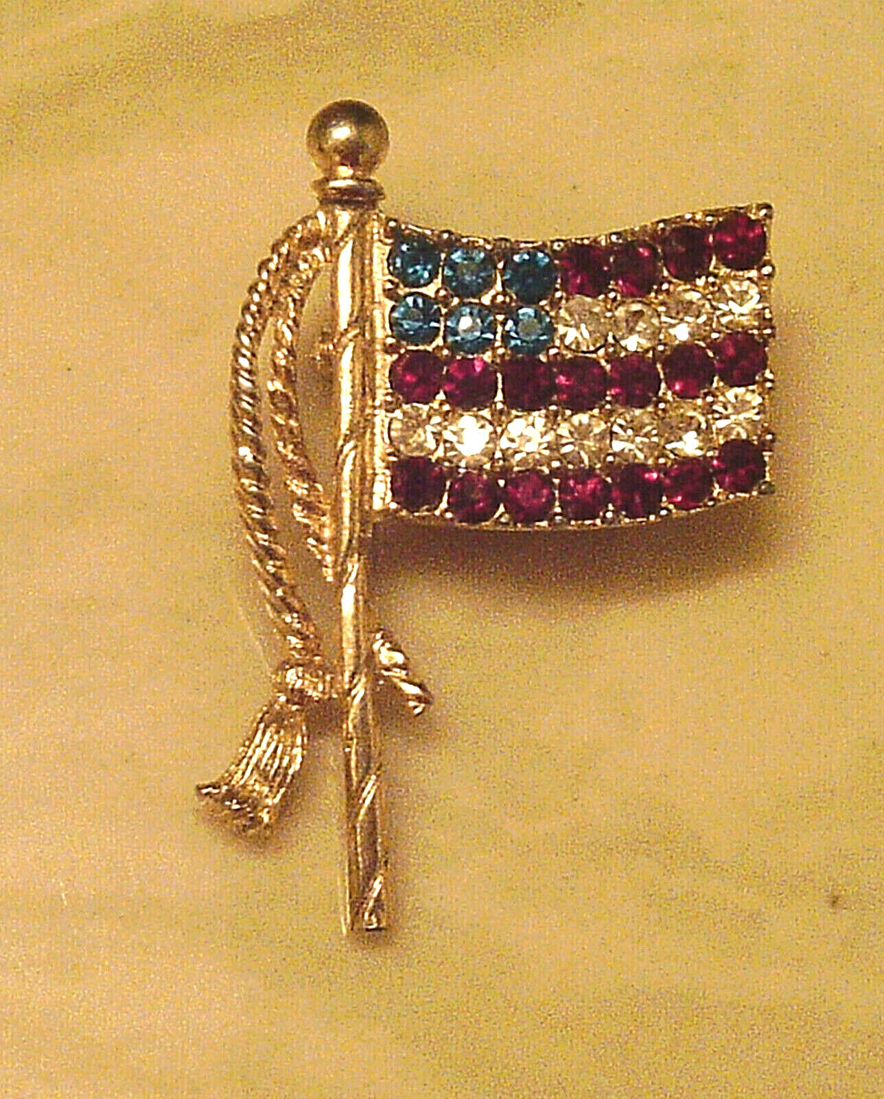 Vintage From the 1960's American Flag Rhinestone Pin/… Gem