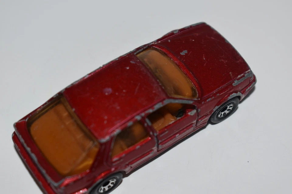 Matchbox 1987 Red Saab 9000 Turbo Made in Macau 1:60 scale - Image 4 of 4