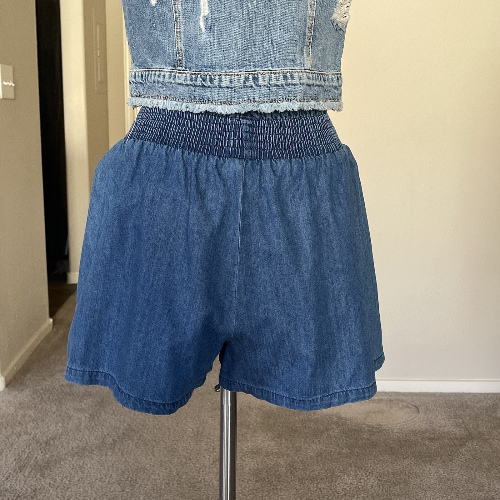 Universal Thread Blue Denim high rise pull on sho… - image 7