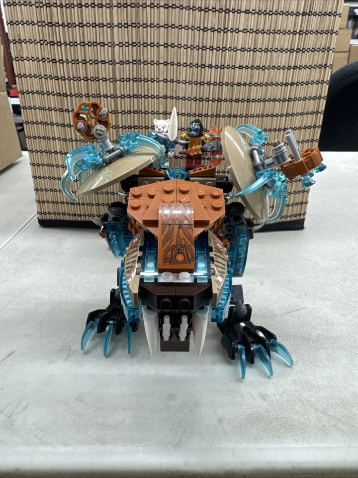LEGO 70143 Sir Fangar's Sabre-Tooth Walker  LEGENDS OF CHIMA With Mini Figures - Image 2 of 4