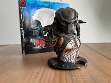 Palisades masked Predator 2 resin mini bust #1556/2502