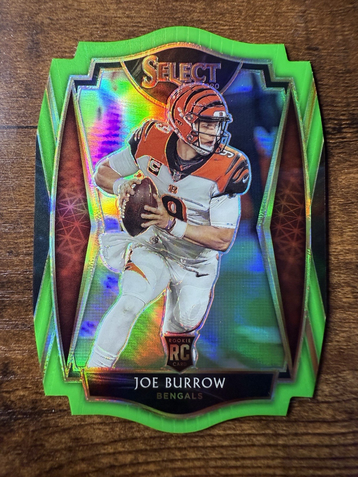 JOE BURROW 2020 Panini Select - Concourse Neon Green Prizm Die-Cut #46 (RC)