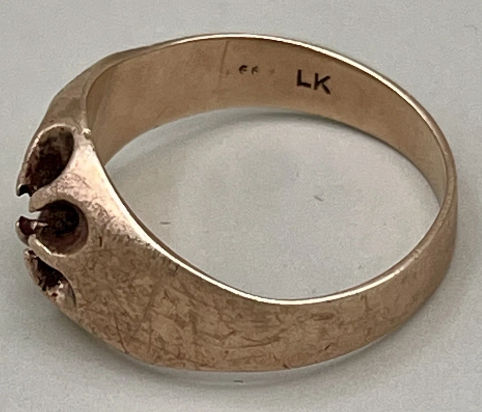 10 Karat Gold Ring Mount or for Scrap - 4.1 Grams Size 8 - Image 2 of 4