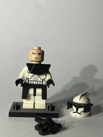 LEGO STAR WARS CLONE TROOPER (PHASE 1) BLACK VISOR, PAULDRON AND KAMA SW0223
