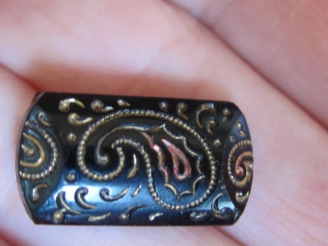 14 Matching Antique Black Glass Jet Oblong Etched w/Gold 3/4" Buttons Red Tint - Image 3 of 4