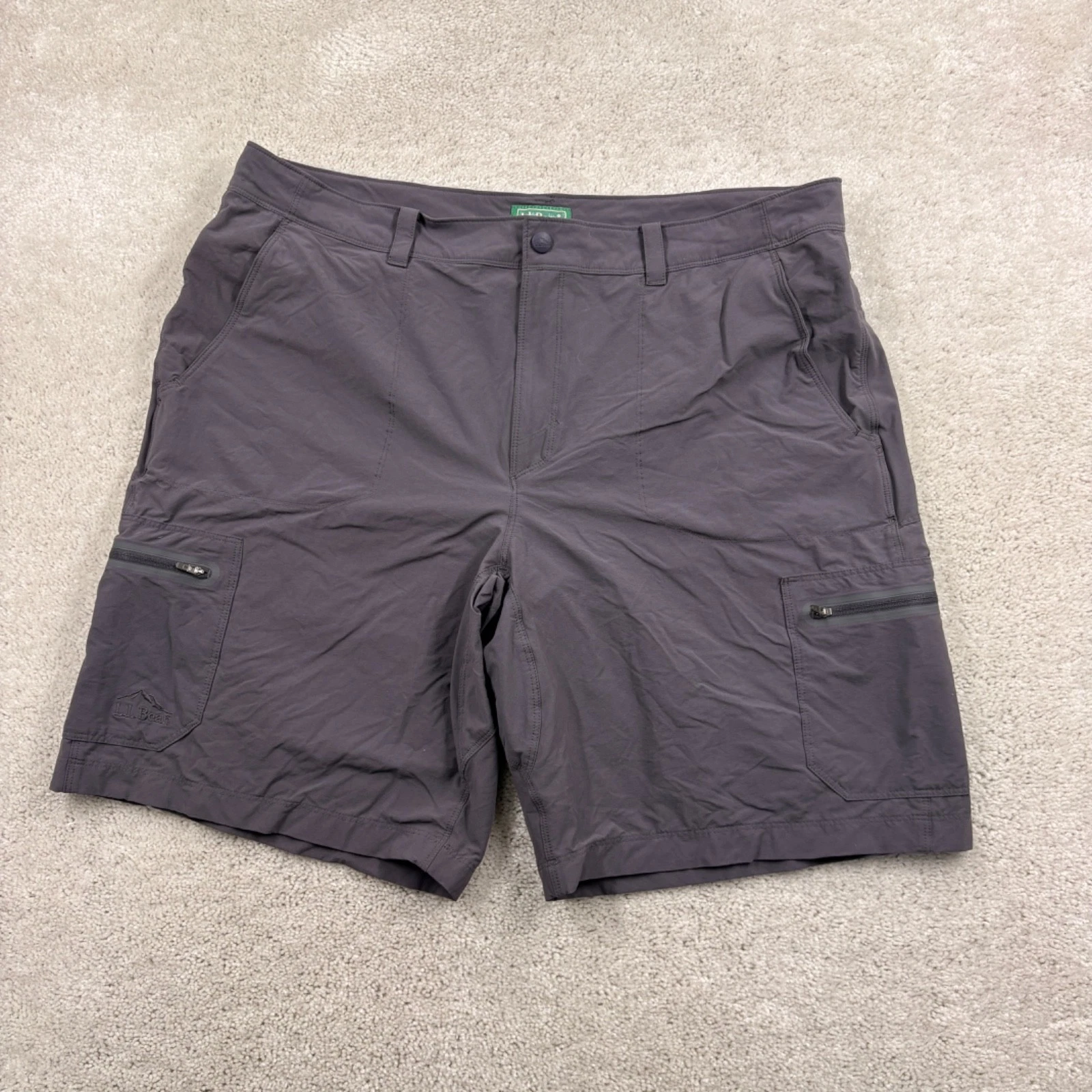 L.L. Bean Shorts Mens Size 40 Gray Cargo Nylon Flat Front Hiking Travel
