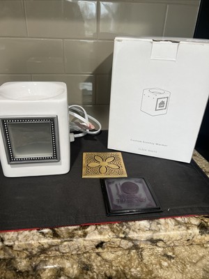 Scentsy Gallery Custom Wax Warmer Sleek White  New in Box Customizable Full Size
