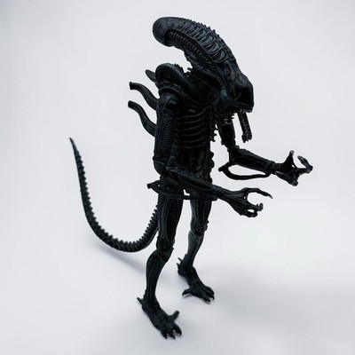 Aliens Action Figure Blue Xenomorph Warrior Alien 9'' NECA 2018 W/Tongue