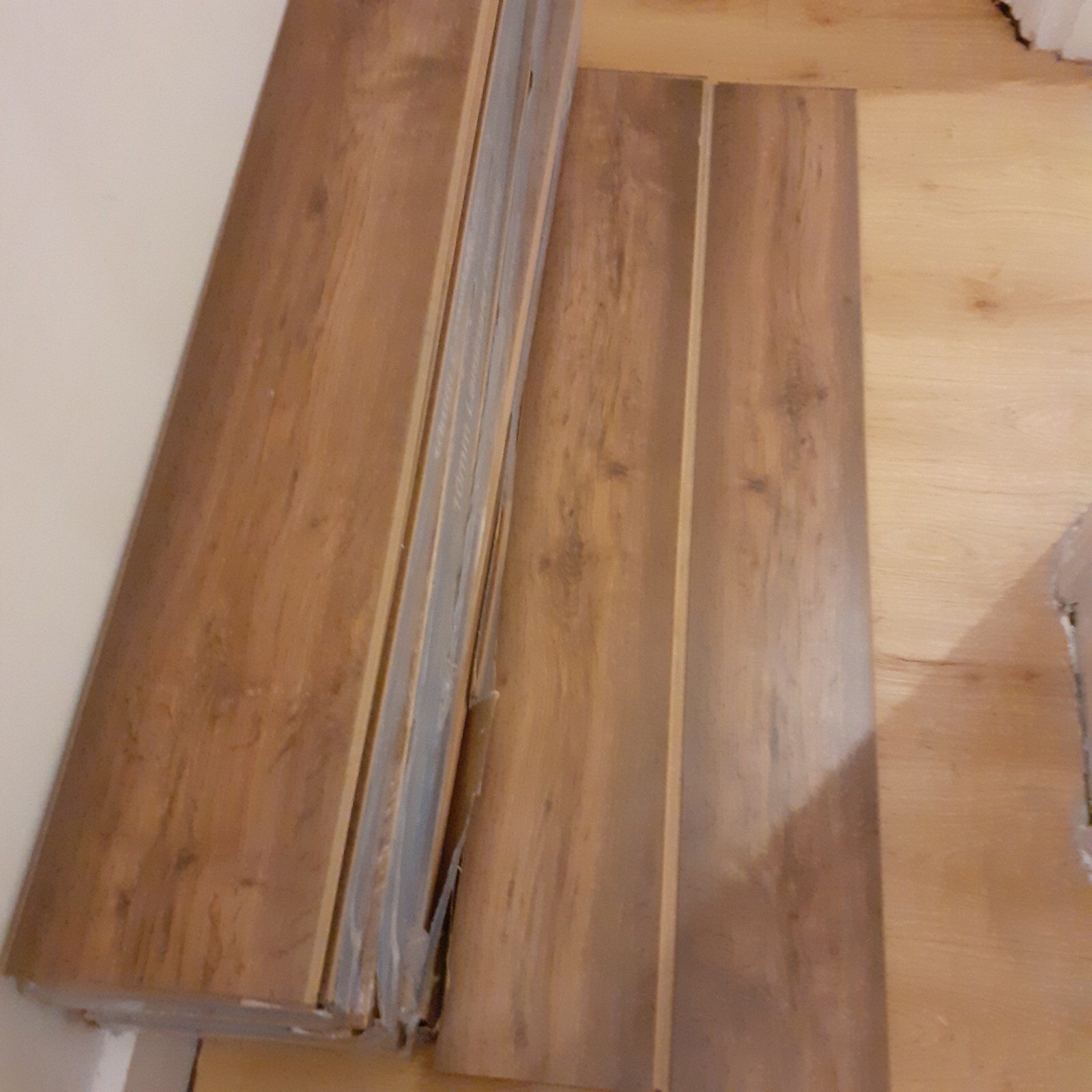 Wickes Acacia brown oak 10mm laminate flooring, 12.11 sq m, 50 off RRP