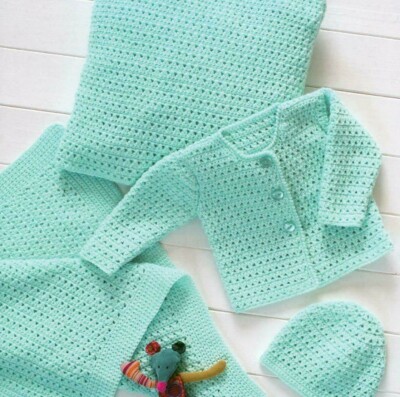(CBS6) HÄKELANLEITUNG - BABYDECKE, KISSEN CARDIGAN & MÜTZE DK GRÖSSE 12'' - 22''