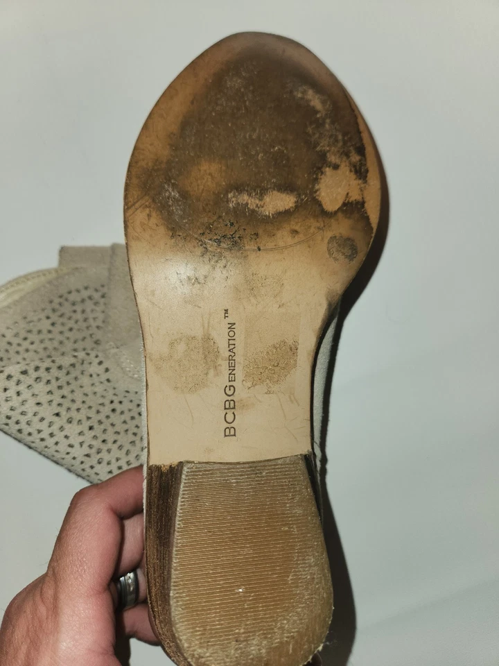 BCBGeneration Boots Womans Suede Tan Size 7.5 Bastille Western Soft - Image 4 of 4