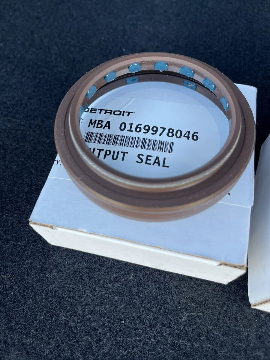 OEM Freightliner Cascadia output shaft seal MBA 0169978046 OEM Freightliner Cascadia output shaft seal MBA 0169978046