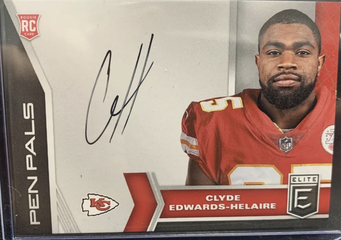 2020 Panini Elite CLYDE EDWARDS-HELAIRE RC PEN PALS ON CARD AUTO Rookie Chiefs!