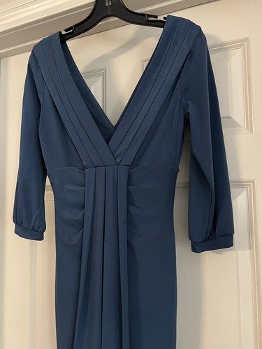 BCBGMAXAZRIA Deep V Back/Front 3/4 Length Sleeve Size XS Teal Blue Liquid Knit - Picture 3 of 10