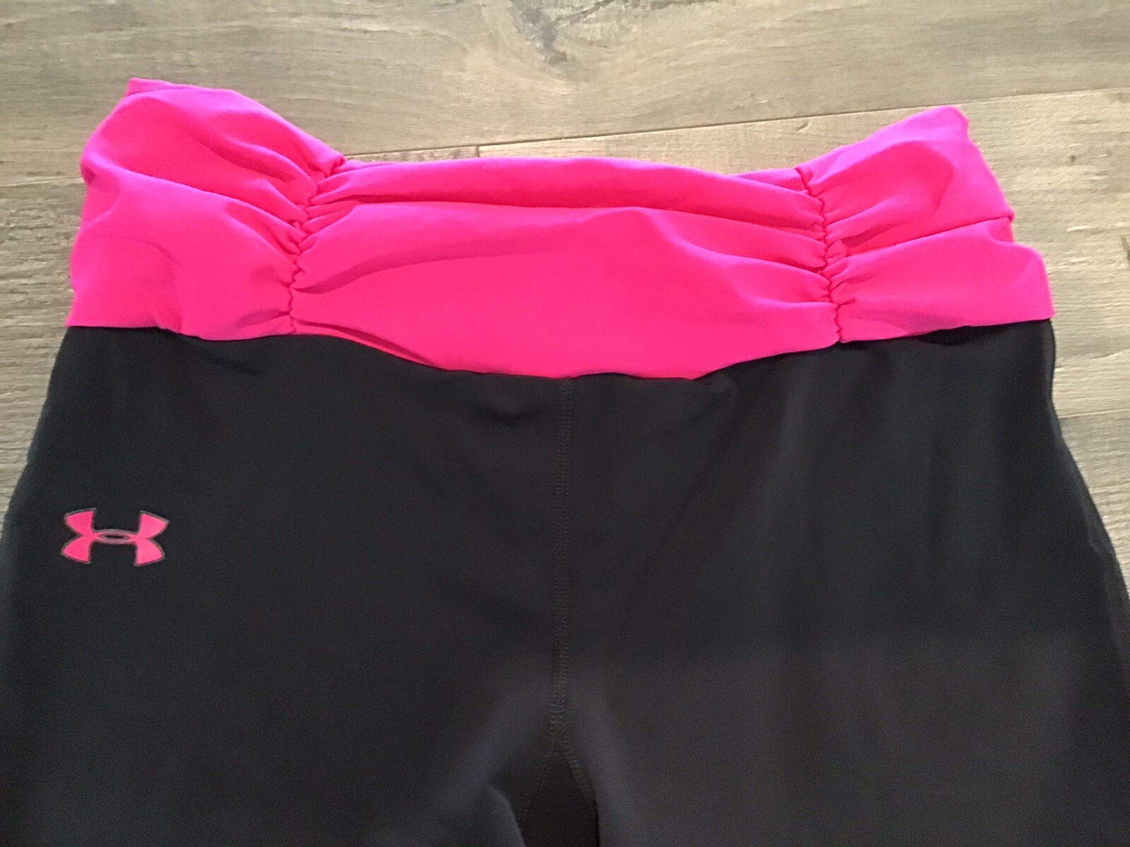 Under Armor Exercising Pants Medium - image 3