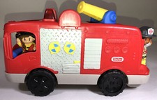 Fisher Price Little People Talking Fire Truck Lights Flash 2 Fire Fighter People