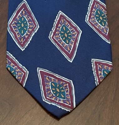 Robert Talbott Best If Class Fir Mark Shale Hand Made Silk Printed In Italy
