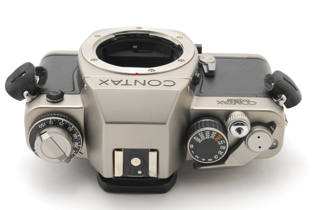 Near Mint Contax S2 60th Years Model 35mm SLR Film Camera Near Mint Contax S2 60th Years Model 35mm SLR Film Camera
