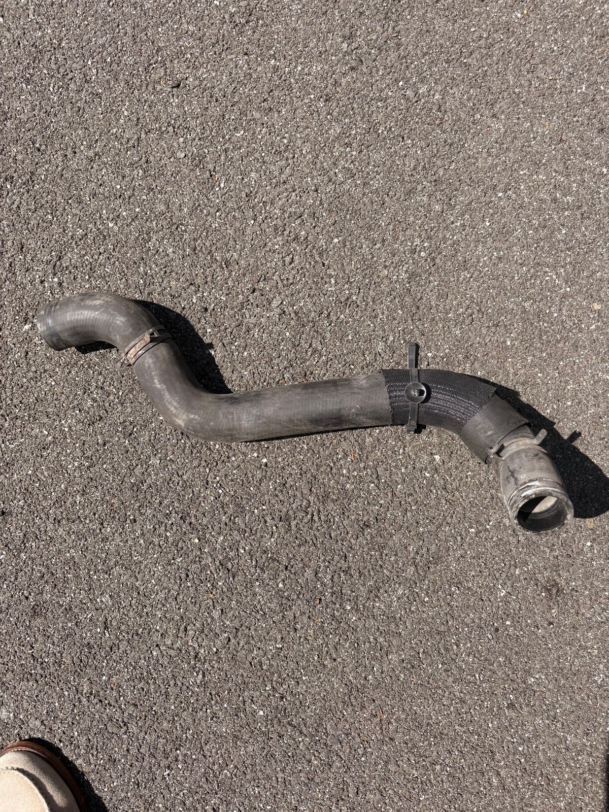 06-16 ASTON MARTIN V8 S VANTAGE 4.7L RADIATOR INLET COOLANT HOSE TUBE PIPE OEM