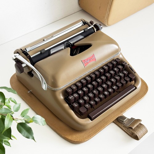 Referent (Optima Elite) Typewriter | 1960s | Working | UPS 3-Day to US/CAN