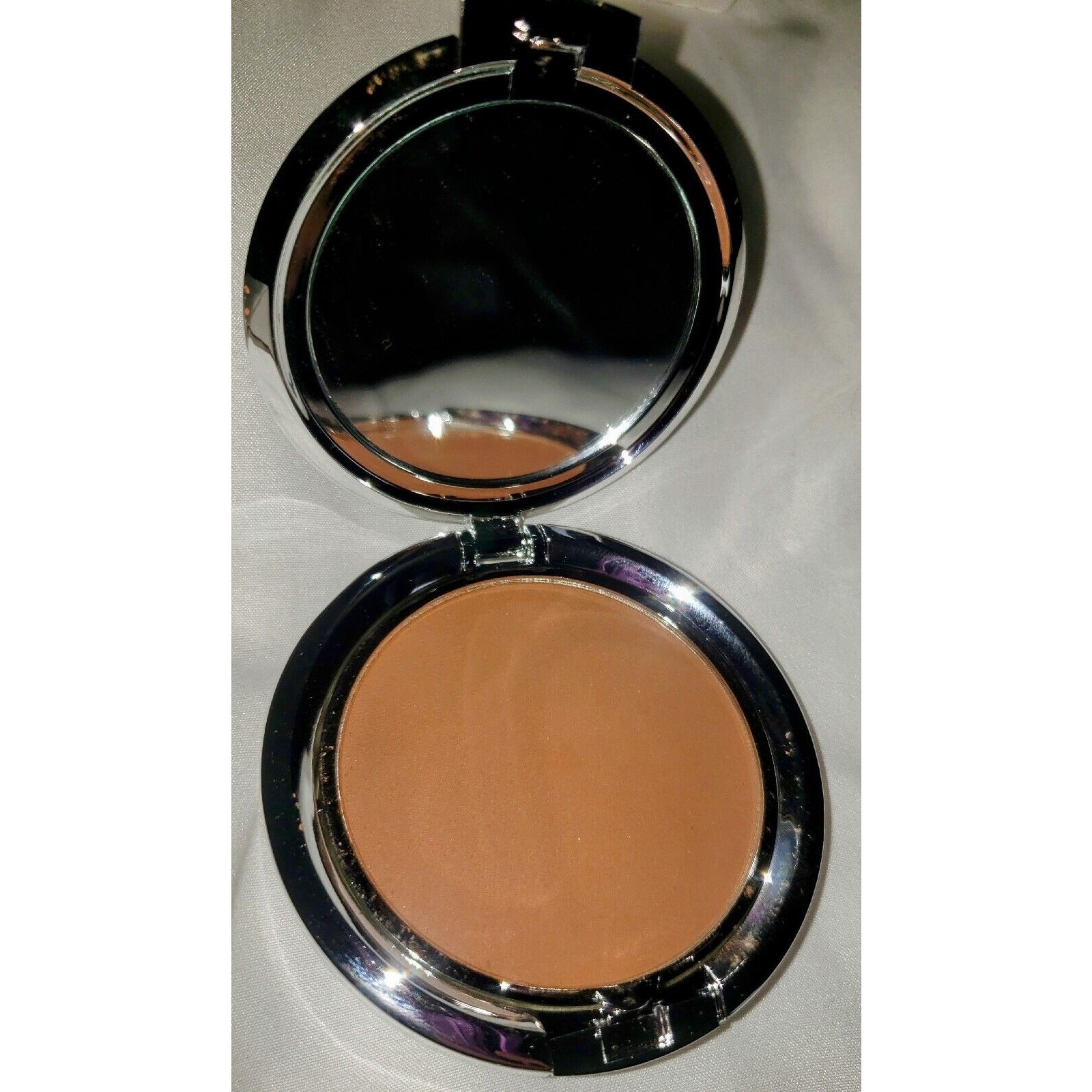2 NEW TIGI for Women Powder Foundation, Entice, Light to Medium 0.37 oz
