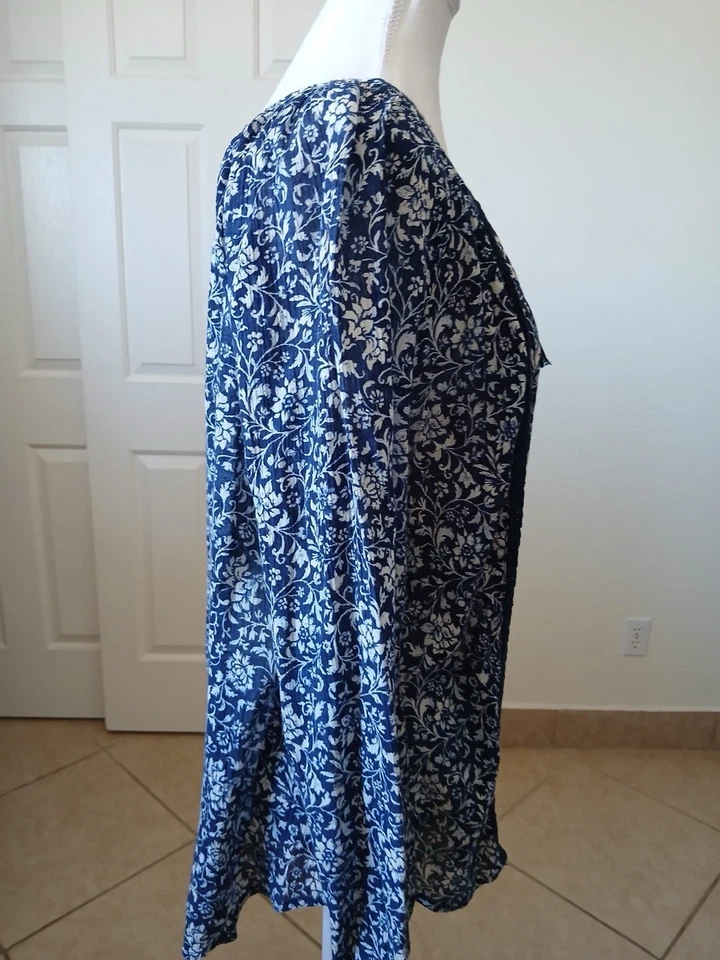 Blusa Feminina Chaps Camponesa Tamanho M Azul Marinho Floral Mangas 3/4 Borlas Boêmia - Imagem 4 de 4