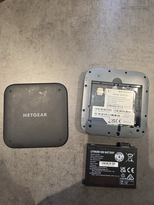 Netgear Nighthawk M6 - 5G Mobiler WLAN Router Wifi 6E + Zusatzakku + Antenne