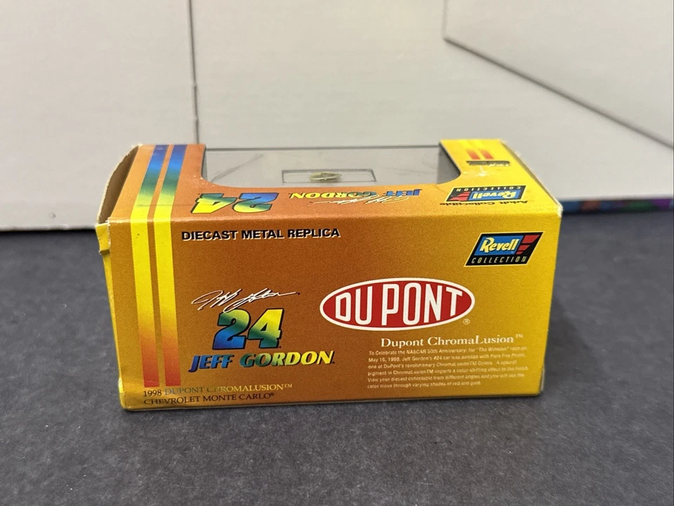 1998 Jeff Gordon #24 DuPont Chromalusion NASCAR Revell Diecast Novo em escala 1/64 - Imagem 3 de 4