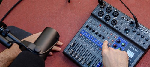 ZOOM Live Trak L8 Digital Mixer Recorder 8-Channel - Picture 5 of 8