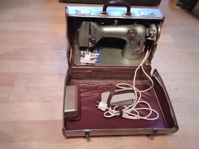 Phoenix Automatic Nähmaschine 82 E-Check erfolgt läuft mit kompletten Zubehör! 