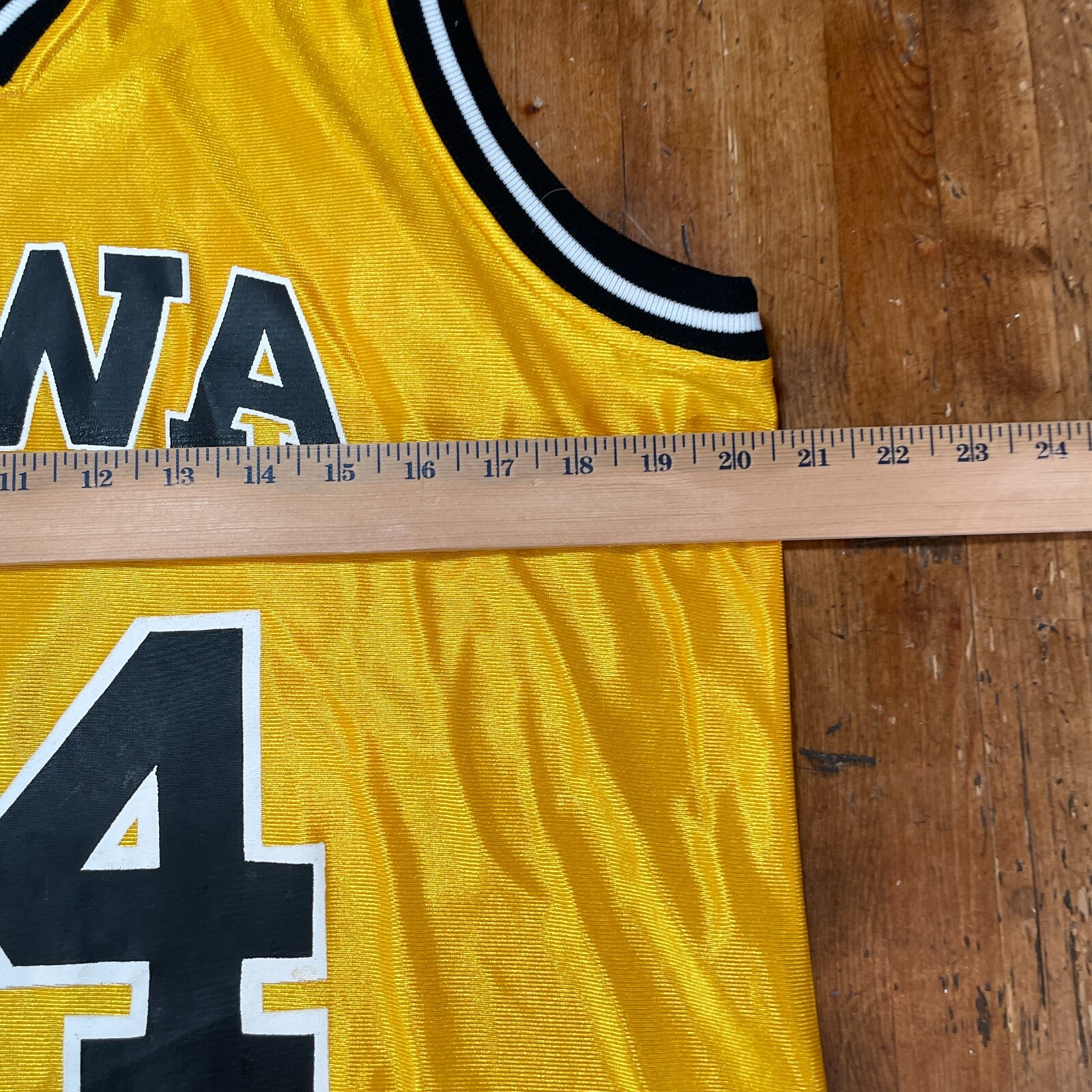 Vintage Iowa Hawkeyes Jersey Mens 44 Yellow DeLong Made in USA