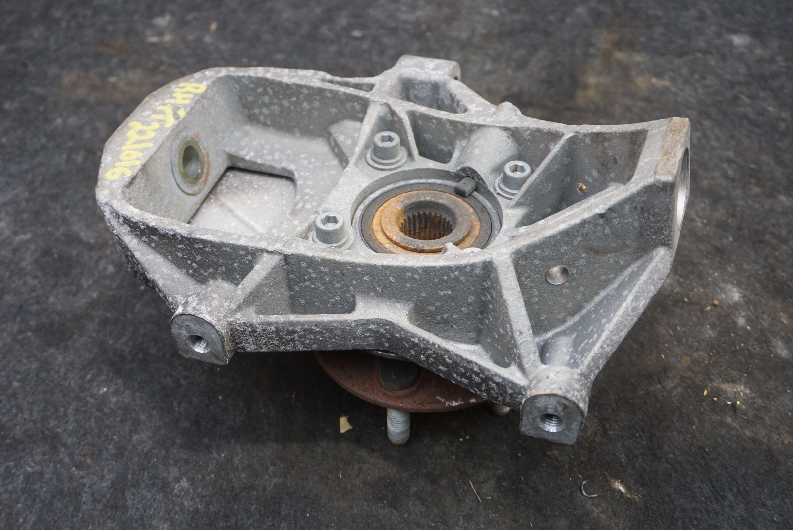 Front Right Spindle Knuckle Hub Assembly 7G43-3K186-AB Aston Martin DB9 04-12