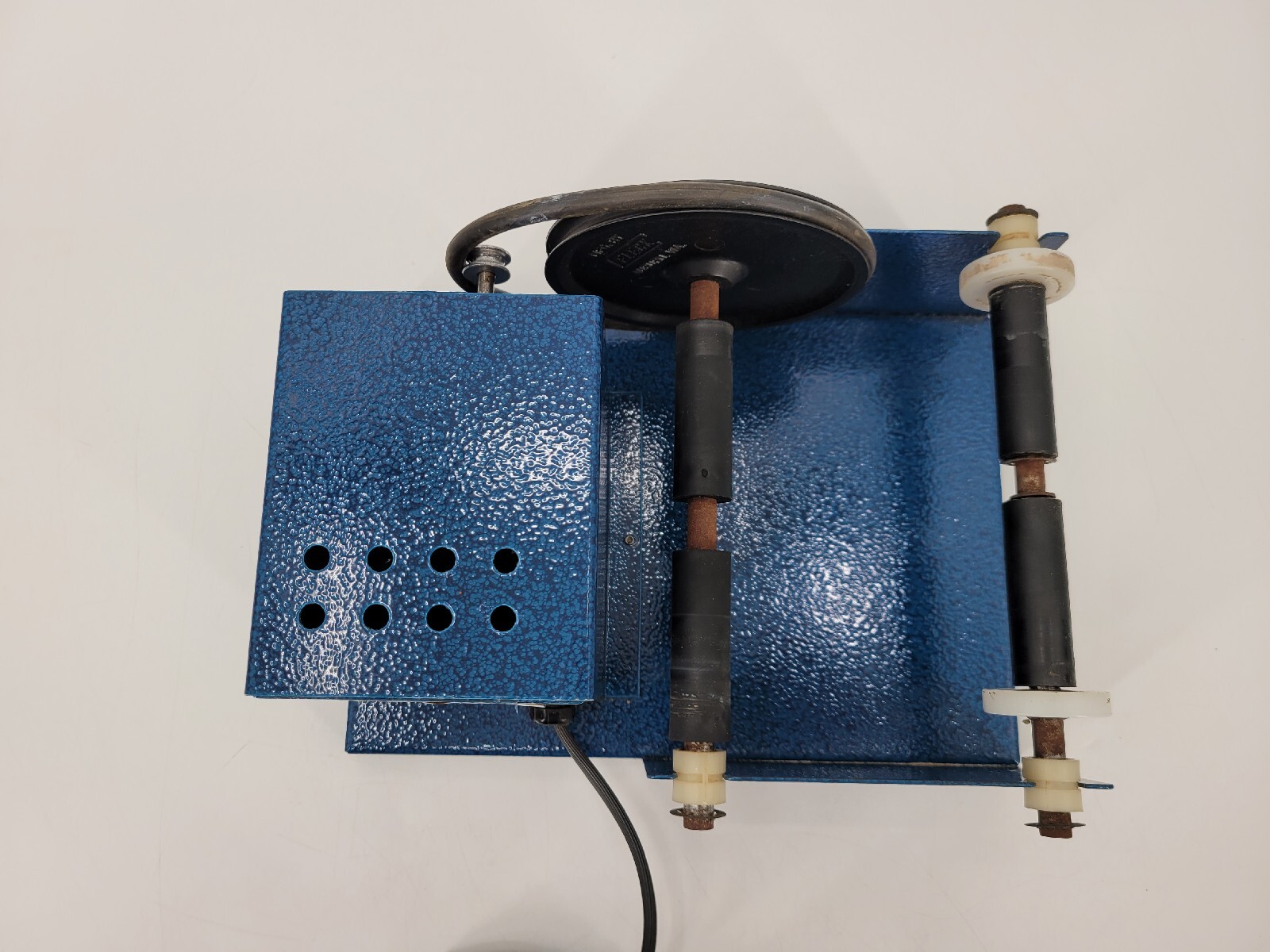 TRUSQUARE The Original THUMLER'S TUMBLER Model T Rock Tumbler with