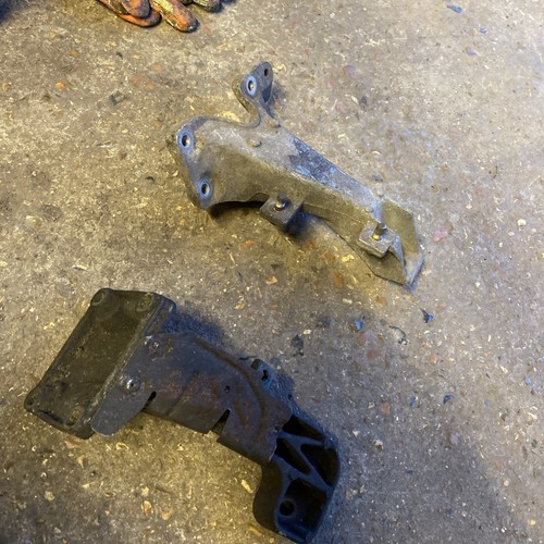 BMW E36 328i M52 Engine Mounts / Brackets - Picture 3 of 4