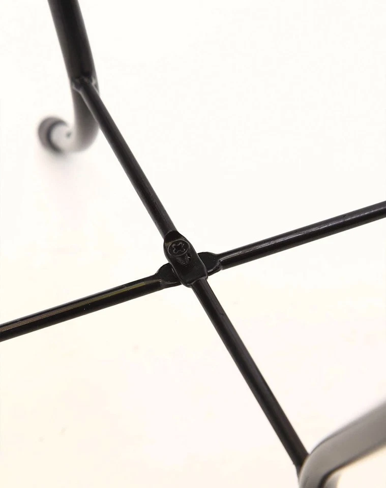 Mesa redonda de 12 pulgadas de metal para salpicaduras de verano para patio césped jardín Foto 4 de 4