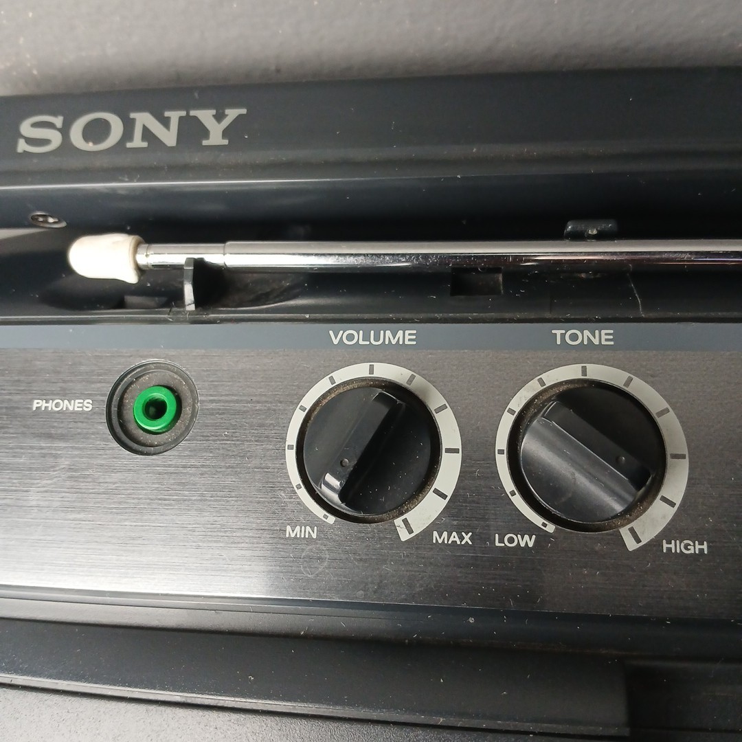 Sony CFS-201 Boombox AM/FM Cassette Radio Black Antennae Plug In Battery Powered