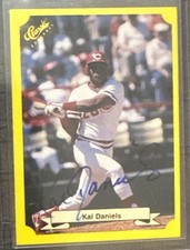 1987 CLASSIC YELLOW KAL DANIELS OF THE CINCINNATI REDS SIGNED CARD #130