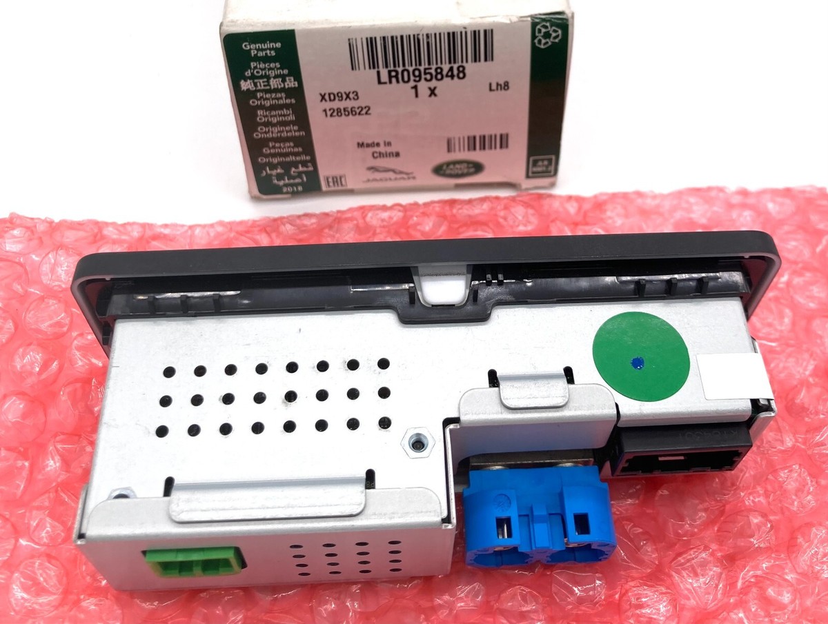 Land Rover Interface Audio System Auxiliary Jack LR095848 OEM