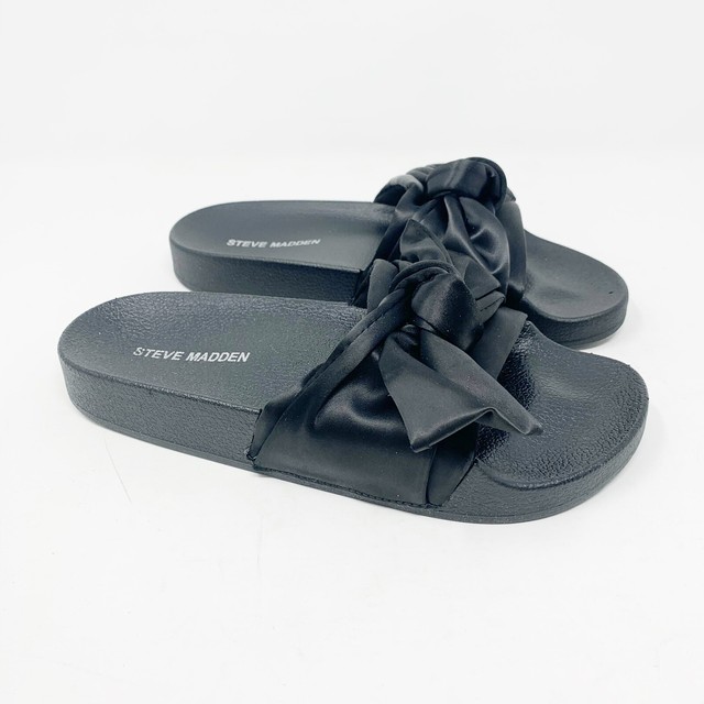 steve madden feather sandals