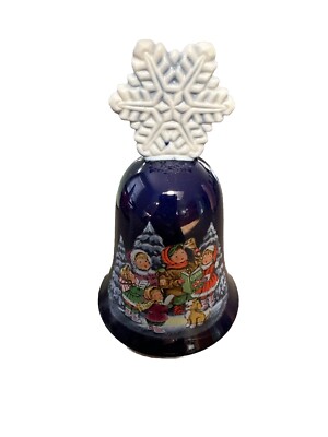 VINTAGE 1987 Avon Christmas Bell With 5 Carolers & A Puppy