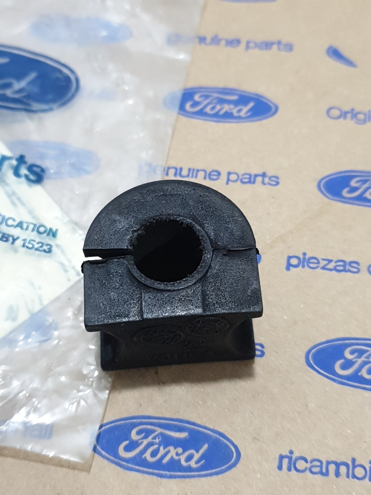 NOS Genuine Ford Fiesta Escort Puma anti roll bar bush 16mm 7102392